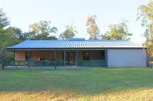 1493 Mollywood Rd, Zavalla, TX 75980 - Photo 2