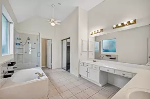 2411 Charter Oaks Ct, Pearland, TX 77584 - Photo 16