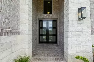 4723 Whisperwood Dr, Rosenberg, TX 77471 - Photo 2