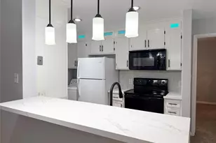 2626 Holly Hall St, Houston, TX 77054 - Photo 4