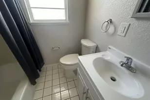 2424 E 28th St, Lubbock, TX 79404 - Photo 10