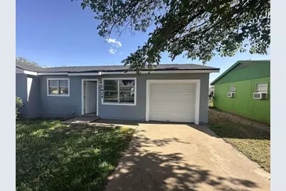 2424 E 28th Street, Lubbock, TX 79404 - Photo 2