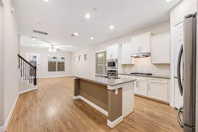 10408 Quiet Courtyard Road, Houston, TX 77043 - Photo 4