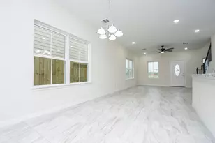 2807 Topiary Ln, Houston, TX 77014 - Photo 8