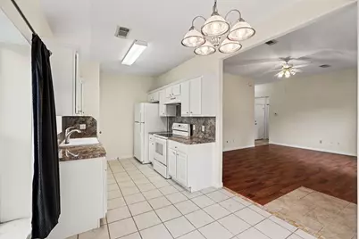 135 Kellyn Oaks Drive, Conroe, TX 77306 - Photo 10