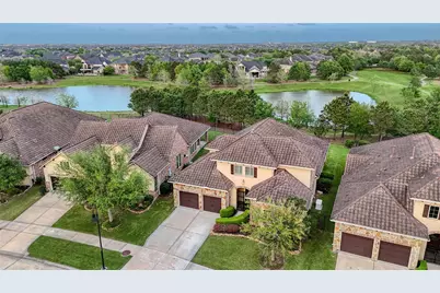 107 Lake View Loop, Fulshear, TX 77441 - Photo 1