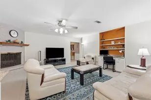 7902 Mobud Dr, Houston, TX 77036 - Photo 10