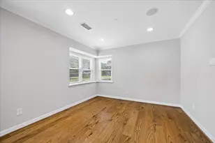 1134 Thornton Rd, Houston, TX 77018 - Photo 6