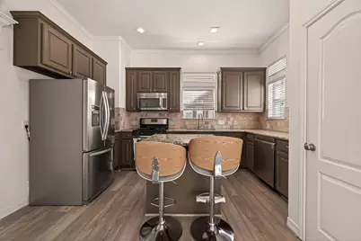 5217 Blossom Street #B, Houston, TX 77007 - Photo 10