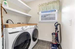 6427 Kury Ln, Houston, TX 77008 - Photo 26