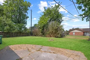 8410 Bob White Dr, Houston, TX 77074 - Photo 12