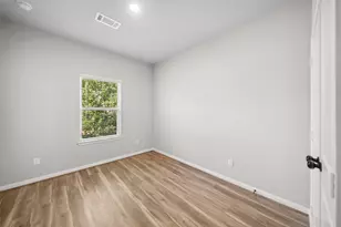 804 N Thompson St, Conroe, TX 77301 - Photo 18