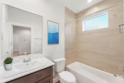 1013 Erin Street #V, Houston, TX 77009 - Photo 4