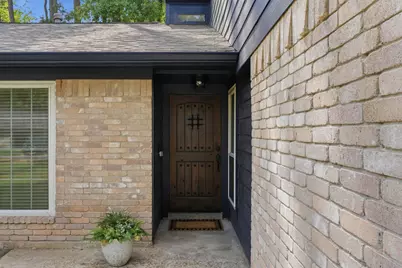 11 Rock Pine Court, The Woodlands, TX 77381 - Photo 4