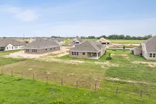 219 Dunovant Dr, Sealy, TX 77474 - Photo 24