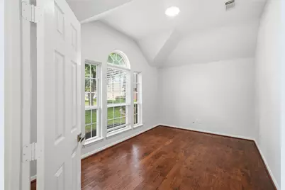 9523 Denfield Court, Houston, TX 77070 - Photo 10