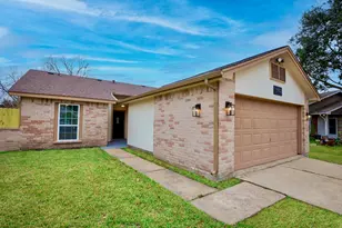 13903 Tower Point Dr, Sugar Land, TX 77498 - Photo 2