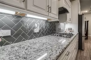 5757 Lakeside Villas Ct, Conroe, TX 77304 - Photo 4