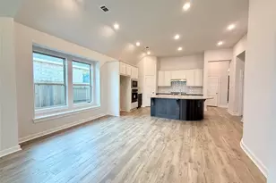 18130 Sunlit Oasis Dr, Webster, TX 77598 - Photo 4