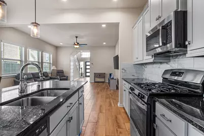 10517 Wild Chives, Conroe, TX 77385 - Photo 12