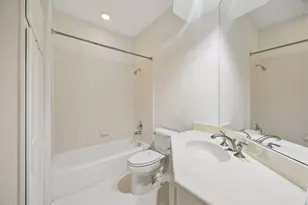 911 Birdsall St, Houston, TX 77007 - Photo 20