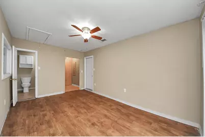 811 Hillcrest Drive, Conroe, TX 77301 - Photo 14