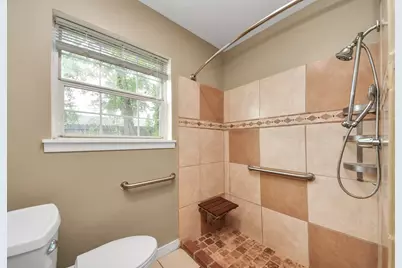 811 Hillcrest Drive, Conroe, TX 77301 - Photo 24