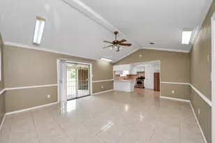 811 Hillcrest Dr, Conroe, TX 77301 - Photo 30