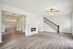 108 W 10th 1/2 St, Houston, TX 77008 - Photo 6