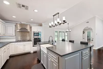 411 E Norris Street, El Campo, TX 77437 - Photo 8