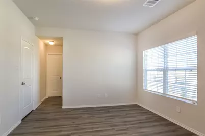 8506 Middleton Oaks Circle, Houston, TX 77028 - Photo 8