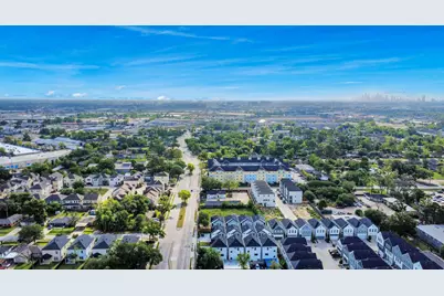7729 Hammerly Boulevard, Houston, TX 77055 - Photo 40