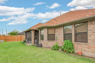 143 Eagle Nest Ct, Richwood, TX 77566 - Photo 8