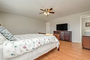 2002 Wimcrest St, Galveston, TX 77551 - Photo 14