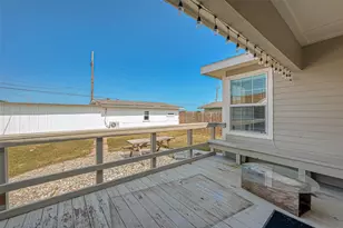 2002 Wimcrest St, Galveston, TX 77551 - Photo 26