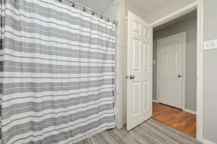 2002 Wimcrest St, Galveston, TX 77551 - Photo 20