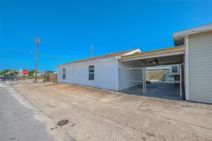 2002 Wimcrest St, Galveston, TX 77551 - Photo 30