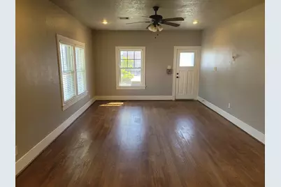 2301 45th Street, Galveston, TX 77551 - Photo 14