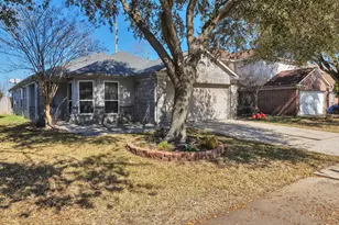 1922 Tomlinson Trail Dr, Houston, TX 77067 - Photo 2