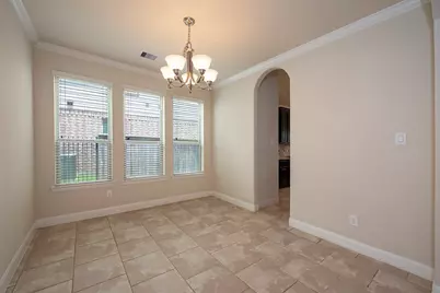 31 Heartshire Circle, The Woodlands, TX 77354 - Photo 8