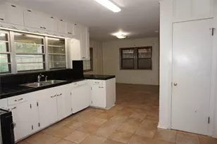 2211 Hialeah Dr, Houston, TX 77018 - Photo 12