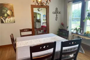 592 E Hempstead St, Giddings, TX 78942 - Photo 6