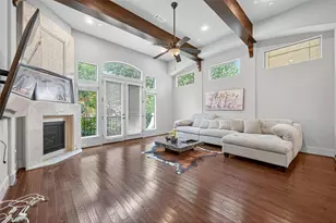 1821 W 24th St, Houston, TX 77008 - Photo 2