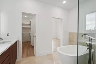 7416 Maxroy St, Houston, TX 77088 - Photo 22
