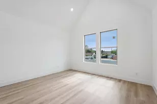 7416 Maxroy St, Houston, TX 77088 - Photo 14