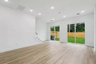 7416 Maxroy St, Houston, TX 77088 - Photo 6