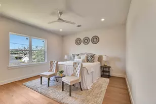 1825 Huge Oaks St, Houston, TX 77055 - Photo 36