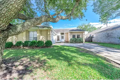 2015 Echo Ridge, Sugar Land, TX 77478 - Photo 2