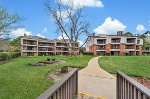 1000 April Sound Blvd, Conroe, TX 77356 - Photo 2