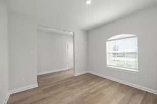 14009 Starboard Reach Dr, Texas City, TX 77510 - Photo 2